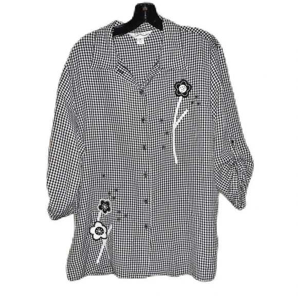 Blast blouse size medium made in
Taiwan - Picture 2 of 4